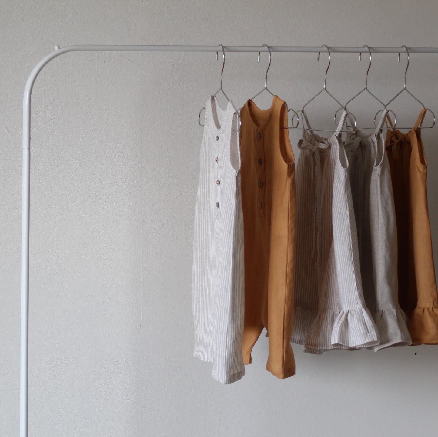 Romper in linen LEO - boy 6m-5y | carmel