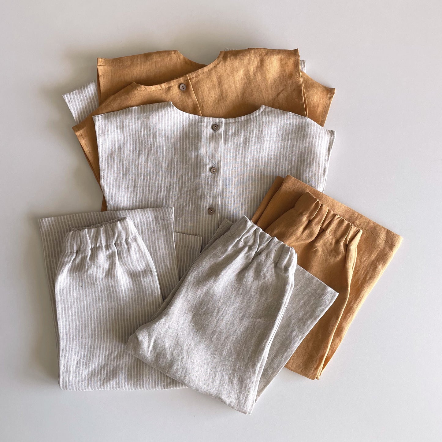 Topp med knapper i lin LEAH - jente 1-6y | stripes