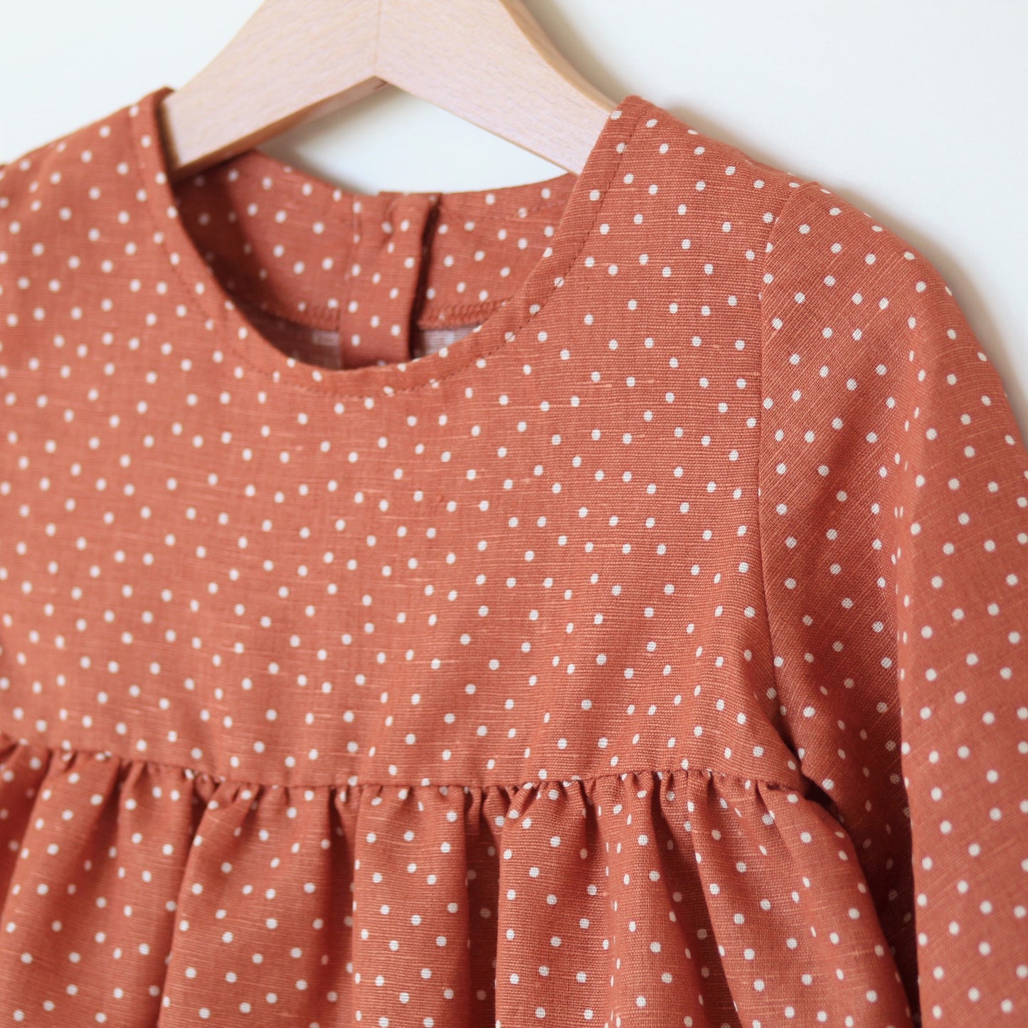 Kjole DOTS, lin | cinnamon