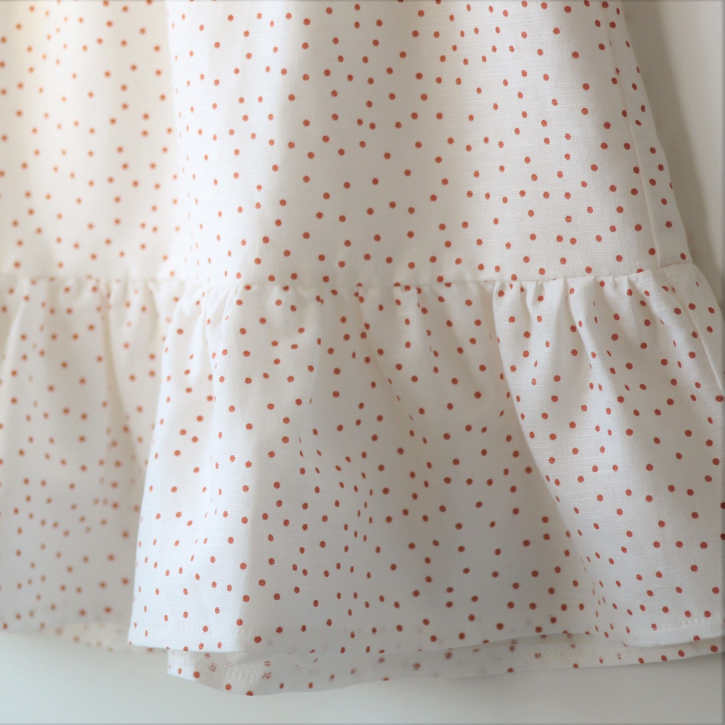 Kjole DOTS, lin | ecru